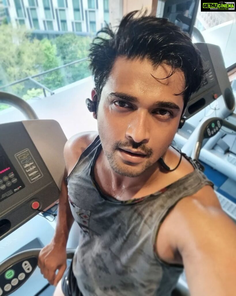 Chandan Kumar Instagram - After a long gap of hiccups and road humps... finally restarted my workout.. 💪 💪 💪 🏋‍♀ #2july2022 Hyderabad Marriott Hotel and Convention Centre