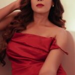 Chandini Tamilarasan Instagram – One for the trend 🔥🔥
Never thought I cud do this 🙈
Just trying … 

#trendingreels #trend #viral #viralvideos #tamil #tamilactress #kollywood #kollywoodcinema #instagram #instareels #instalove #reels #reelsinstagram #flexibility #challenge #challengeaccepted 
#fitness #fitnessgoals