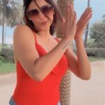 Daisy Shah Instagram - Looking at my P I C . . . #reelitfeelit