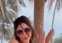 Daisy Shah Instagram - Looking at my P I C . . . #reelitfeelit