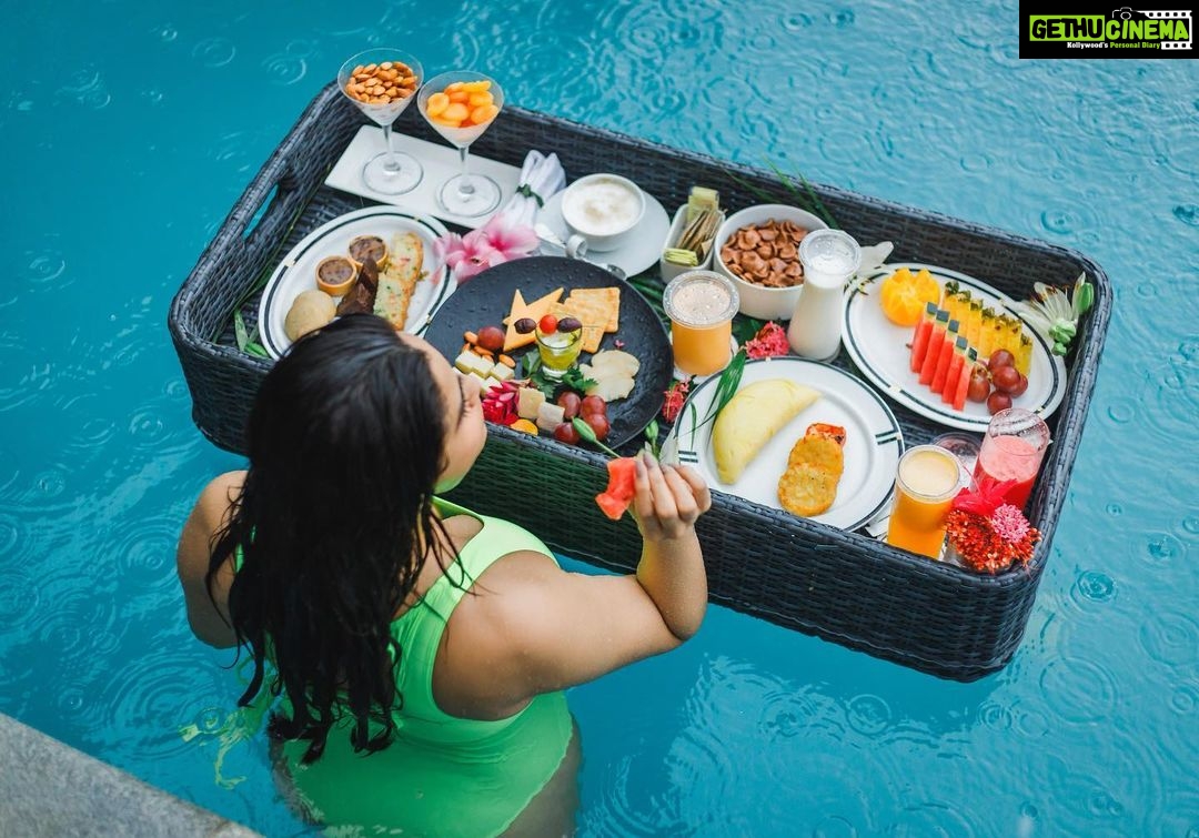 Daisy Shah Instagram - Breakieee goals 🤤 . . @travelwithjourneylabel @theleelagoa . . . #theleelagoa #theleela #myleelagoa #itstimeforgoa #travelwithjourneylabel #youarespecial #thinkholidaythinkjourneylabel The Leela Goa