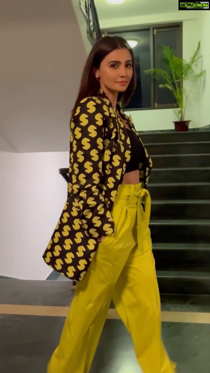 Daisy Shah Instagram - Alo Alo 👋 . . . #reelitfeelit #aboutyesterday