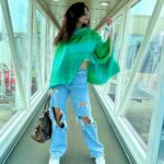 Daisy Shah Instagram - ✈️✌🏻💚