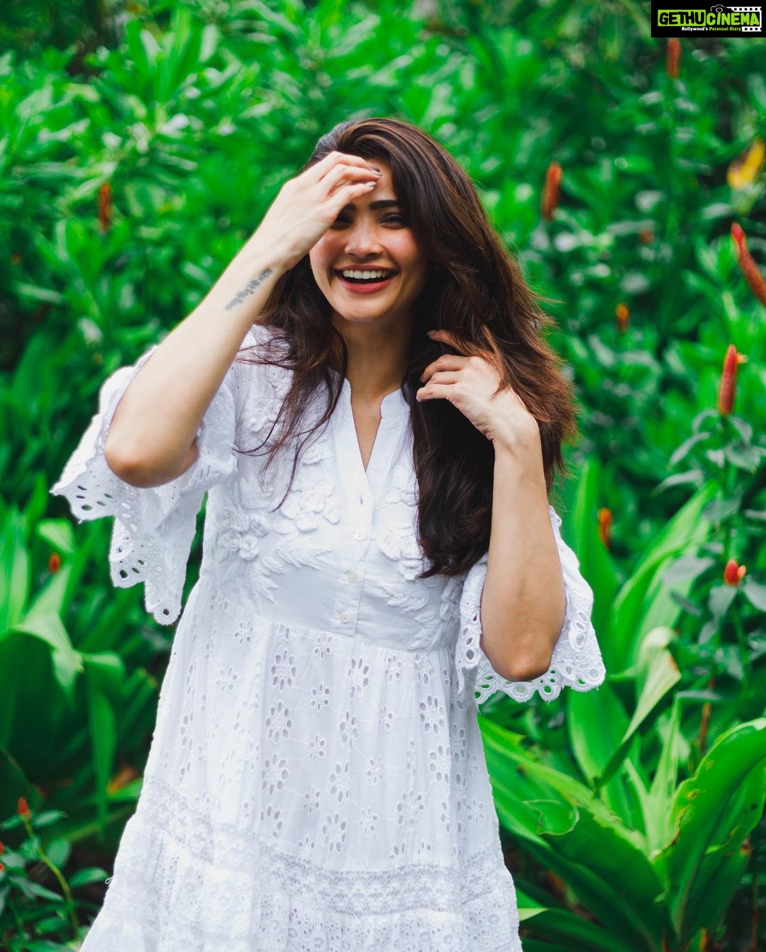 Daisy Shah Instagram - Happiest in the nature π . . . @travelwithjourneylabel @theleelagoa . . . #theleelagoa #theleela #myleelagoa #itstimeforgoa #travelwithjourneylabel #youarespecial #thinkholidaythinkjourneylabel The Leela Goa