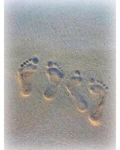 Deepika Padukone Instagram - May our lives be blessed with  experiences & adventures in abundance…🤍🧿🤍

@ranveersingh 
#happybirthday 
#gratitude