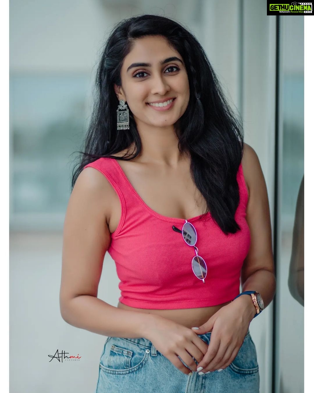 Deepti Sati Instagram - @deeptisati #latest #deepthisathi #in #inmalayalammovie #promotion #malayalamcinema #actressphotography #photoshoot #shootday #portraitphotography #canonphoto #photography #photooftheday #anusithara #anupamaparameswaran #nivethathomas #nityamenon #nivinpauly #mohanlal #mammootty #manjuwarrior #prithvirajsukumaran #tovinothomas #asif #saniyaiyappan #samyukthamenon #samantha #sruthihassan