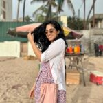 Deepti Sati Instagram – Somehow I miss the ☀️now
#grassisgreenerontheotherside eh ?
☀️or 🌧 ?
Comment below ?