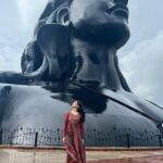 Deepti Sati Instagram - No matter how dark the world is outside Your solitude can help you see the light within ✨🕉 #ishafoundation #adiyogi Isha Foundation