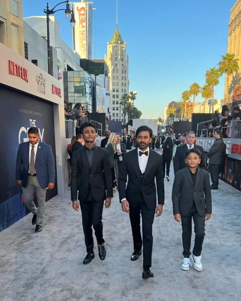 Dhanush Instagram - When you realise they have completely stolen the show from you ❤❤❤ At #TheGrayMan premiere with Yathra and Linga TCL Chinese Theatres