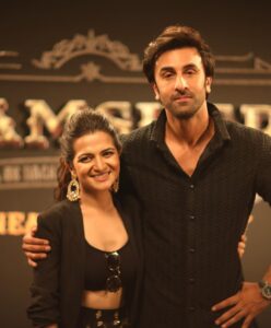 Dhivyadharshini Instagram - Well this happened today 
RANBIR RAJKAPOOR 🖤 
Hope this open more avenues for Tamil hosts in Bollywood 
#shamshera promotions Thnks for having me over @yrf @shamsheramovie 
Can’t wait to show you the content I created with HIM👍 
@meta thnks Instagram for making this happen 🤗

#ranbirkapoor #shamshera #ddneelakandan #dhivyadharshini #yashrajfilms #ddreels #shamsherapromotions #mumbai 
@camerasenthil @krrishskumar @raji_designer #sabahairdersser @whiteleaf_talent