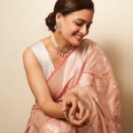 Dia Mirza Instagram - Celebrating the glorious legacy of our handicraft at the @et_edge #ETsustainableOrganisations in this @ekayabanaras saree 🌸🌏 Inspired by flora and fauna​ t​his intricately handwoven ​sari ​by Ekaya is designed and woven in Banaras by ​their ​master weaver​s. The sari is ​an artistic combination of ​floral motifs and kadwa weaving technique. Styled by @theiatekchandaney Assisted by @jia.chauhan MUH by @shraddhamishra8 Jewellery by @satyanifinejewels Photo by @shivamguptaphotography ❤️🐯 #Saree #MadeInIndia #SDGs #MammaAtWork Bandra World of Storytellers