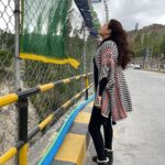 Dia Mirza Instagram - Magical mountains 🏔🌏🦋 #ThursdayThrowback #DhakDhak #BTS #TravelWithDee Leh Ladakh