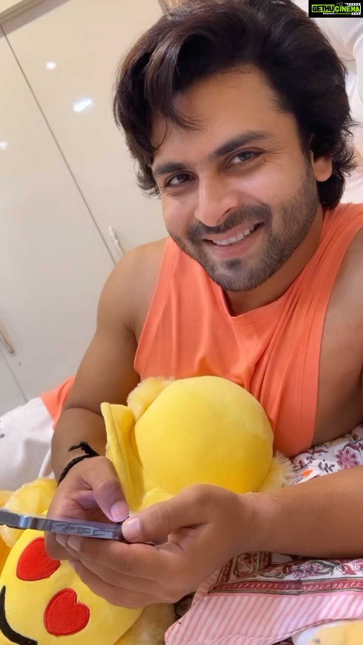 Dipika Kakar Instagram - Lijiye miliye meri eklauti sabse badi Sautan se 🤣😂🙈 Hai na @shoaib2087 ?!? 😂😂😂
