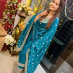 Dipika Kakar Instagram - Eid Mubarak Aap Sabko ❤️ . . My outfit of this Eid… A gift with all the love from my lovely @saba_ka_jahaan ❤️ Thank u Saba I Loveeddddd it 🥰