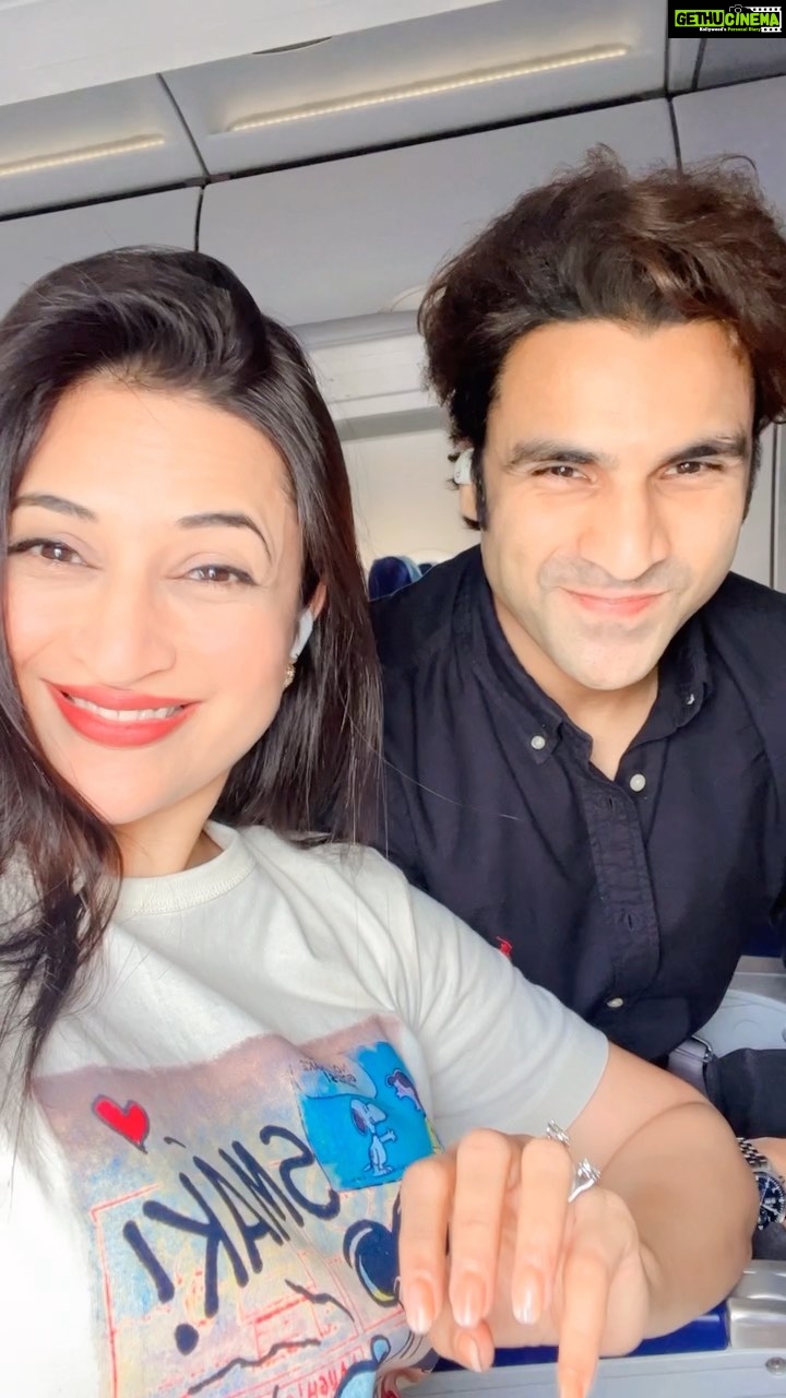 Divyanka Tripathi Instagram - Happiest when travelling together!💞 #ReelingWhatsTrending 😉 #WhatDoWeDo #travel
