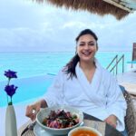 Divyanka Tripathi Instagram - 💙 #emeraldmaldivesresortspa @emeraldmaldivesresortspa #NaturalElegance #emeraldmaldives Emerald Maldives Resort & Spa