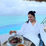 Divyanka Tripathi Instagram - 💙 #emeraldmaldivesresortspa @emeraldmaldivesresortspa #NaturalElegance #emeraldmaldives Emerald Maldives Resort & Spa