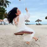 Divyanka Tripathi Instagram - Because girls like to swing 🕊️
