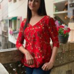 Divyanka Tripathi Instagram - Bhopali gallis cheat shot in Baroda. Ek mein do ka mazza!😉 Sharing some behind the scene #throwback images from Coldd Lassi Aur Chicken Masala.