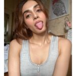 Divyansha Kaushik Instagram – I cut my hair today and I was trying to take some pictures but my boyfriend just won’t let me 🤷‍♀️🤦‍♀️