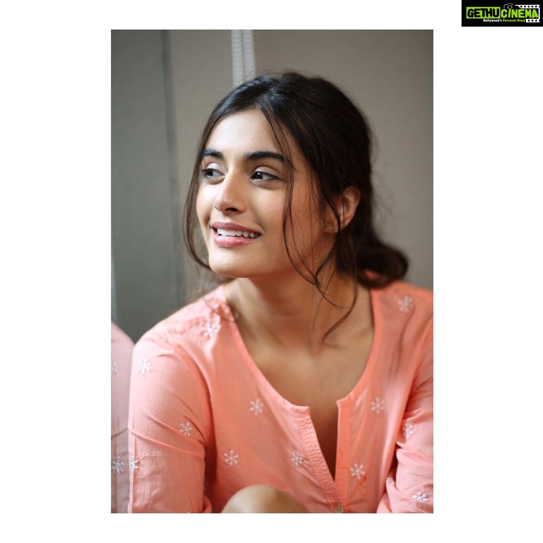 Divyansha Kaushik Instagram - 📸 @takulia 💅🏻💄 @kaushikanu