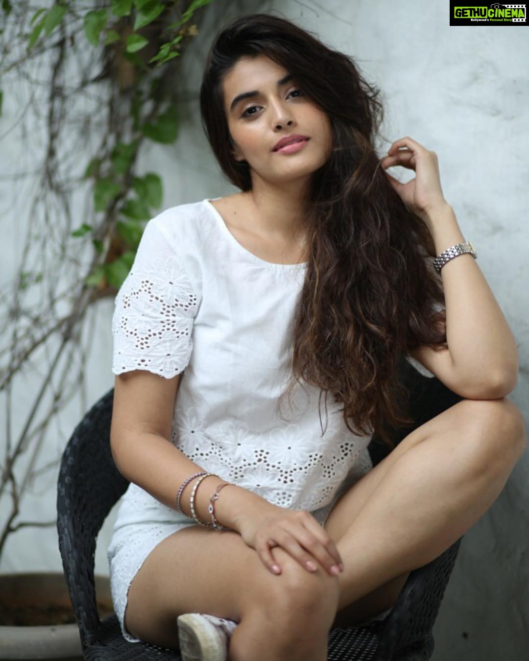 Divyansha Kaushik Instagram - ☁️ 📸 @takulia