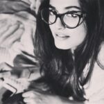 Divyansha Kaushik Instagram – Happy weekend to y’all🎄🌸