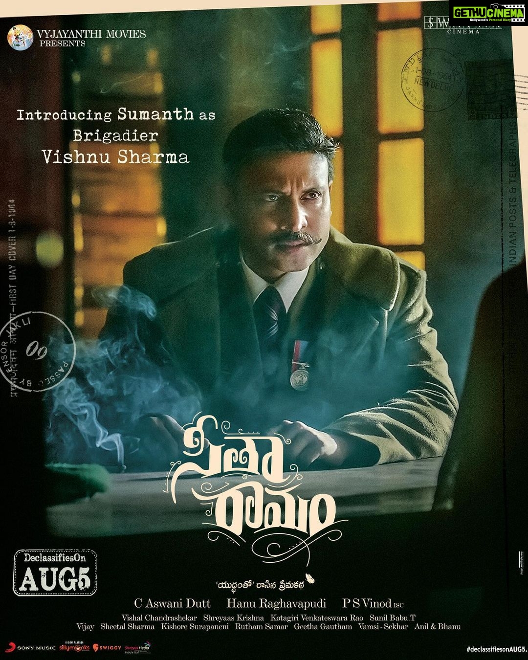 Dulquer Salmaan Instagram - Unveiling the first look of my dearest @sumanth_kumar Anna as ๐๐ซ๐ข๐ ๐๐๐ข๐๐ซ ๐๐ข๐ฌ๐ก๐ง๐ฎ ๐๐ก๐๐ซ๐ฆ๐ in #SitaRamam. https://bit.ly/SumanthFirstLook-SitaRamam @hanurpudi @mrunalthakur @rashmika_mandanna @tharunbhascker #ChalasaniAshwiniDutth @composer_vishal #PSVinod #KotagiriVenkateswaraRao @mrsheetalsharma @vyjayanthimovies @swapnacinema @swapnaduttchalasani @priyankacdutt @sonymusic_south @tsunilbabu @ali_thohts @prasanth_ank7 @shreyaas_krishna @ashwathbhatt @sillymonksnt @geethagautham @anilandbhanu @ursvamsishekar @prasad_darling @mrinal96 @sheelapanicker026 @bendthespoonmarketing #SitaRamamFromAug5 #declassifiesonAUG5 #DulquerSalmaan #SitaRamamTelugu #SitaRamamTamil #SitaRamamMalayalam #SitaRamamMovie