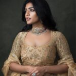 Eesha Rebba Instagram - I hide you in my eyes.. 💛 . . . . Now temme who’s that🤓😜