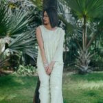 Erica Fernandes Instagram - When you can't make up your mind which picture to upload... You end up with a photo dump. 😝 Outfit by @pastelli_jaipur