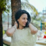Erica Fernandes Instagram - When you can't make up your mind which picture to upload... You end up with a photo dump. 😝 Outfit by @pastelli_jaipur