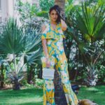 Erica Fernandes Instagram - Stop rushing things that need time to grow #foodforthought Outfit by @fugaclothing Footwear by @themayze_official Bag @eena.official 📸 @akshay_navlakhe Coordinated by @shrushti_216 #fashionblogger #trends #outfitpost #mumbaibloggers #indianbloggers #indianinfluencers #fashioninfluencers #coordset