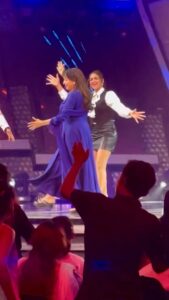 Esha Deol Instagram - When The DREAM GIRL becomes the DHOOM GIRL it’s got to be pure magic on stage 💫 
🪬♥️🪬♥️

Watch us Sunday 8 pm @sonytvofficial for #superstarsinger2 . We enjoyed all our songs which the kids & their mentors beautifully performed to . Best wishes to all the cute little contestants. 
@realhimesh @javedali4u @adityanarayanofficial was wonderful interacting with you. 
#WeekendWithDeols #SuperstarSinger2
#sonytvofficial
@thecontentteamofficial 
@abbhinavsrivastava 
#dhoomgirl #dreamgirl #motheranddaughter #hemamalini #eshadeol #sonytvofficial #kids #kindssinging #gratitude 🪬♥️