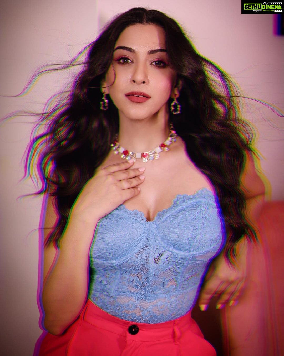 Eshanya Maheshwari Instagram - Iām still not over this fit š Photography @portraitsbyvedant Bodysuit - @zara Pants - @zara Accessories - @accessorizeindiaofficial #esshanyamaheshwari #esshanya #ootd #fashion #style #fashionblogger #styleblogger #fashionootd #instafashion #instastyle #fashionmodel