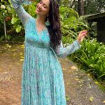 Eshanya Maheshwari Instagram - Hasti rahe tu hasti rahe Haya ki laali khilti rahe..✨✨✨ Outfit by @everbloomindia 💙 #ootd #desigirl #blue #💙 #esshanyamaheshwari #esshanya #fashionblogger #styleblogger
