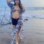 Eshanya Maheshwari Instagram - I decide the vibe ✨ #beachvibes #beach #Esshanyamaheshwari #esshanya #travel #instateavel #Reelsinstagram #feelitreelit