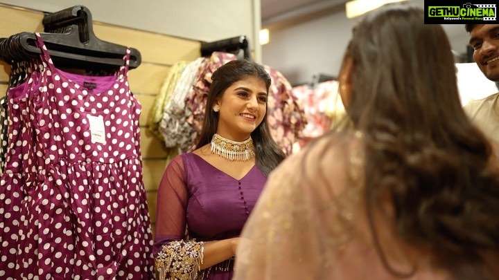Gabriella Charlton Instagram - It was my pleasure to open @zalseera_costumes with this beautiful family in Coimbatore . So so proud of this young entrepreneur. They have such cute collections of every dress possible. Thanks for having me 🙏🏼