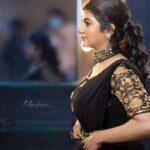 Gabriella Charlton Instagram - #vijayteleawards #prelude Customised outfit and accessories @sdduniqueboutique_97 Makeup @makeup_by_kez Hairstylist @vyshalisundaram_hairstylist Photography @dilipkumar_photography