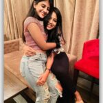 Gabriella Charlton Instagram - Aama kizhinja pant dhan. Kaasu irundha vaangi kudunga pa