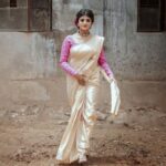 Gabriella Charlton Instagram - My version of Gangubhai for Vijay TeleAwards Prelude 🌹 Thanks team 🌹 Costume @srisaicollections9 Blouse and styling by @studioavini Makeup @lakshmiajay_makeupartistry Hair by @mani_stylist_ Accessories @staytunedwithfashion Photography @raghul_raghupathy Retouch @sam_retouch
