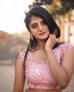 Gabriella Charlton Instagram - Wearing @suresh.menon 💕 for #morattusingles Thank you @chennai.allcollections for the jewellery Mua & Hair @haripriyamakeupartist Photographed by @vino_francis_roy #vijaytelevision