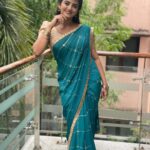 Gabriella Charlton Instagram - Flowers and viboothi is a vibe 🪔 Saree and blouse customised by @sdduniqueboutique_97