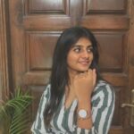 Gabriella Charlton Instagram - Create two looks with your @danielwellington watch. Buy any watch and receive a complimentary strap along with your purchase. 😍For my dear insta fam, you can also get an additional benefit of 15% along with my code DWXGAB at their website or stores. #danielwellington #ad