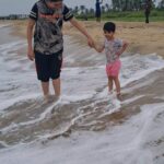 Ganesh Venkatraman Instagram - Beach mornings ❤️ Sunrise 🌅 Happy us ❤️ #beach #Sunrise #family #toddler