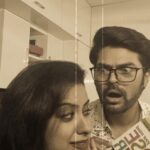 Ganesh Venkatraman Instagram – When u are seriously reading a HEALTHY FOOD book and all ur travel partner can think of is STREET FOOD 🥞🧀🥨🍕🍛
😡😡🤣🤣

#funnyreels
#GaneshNisha 
#lovelifelaughter
