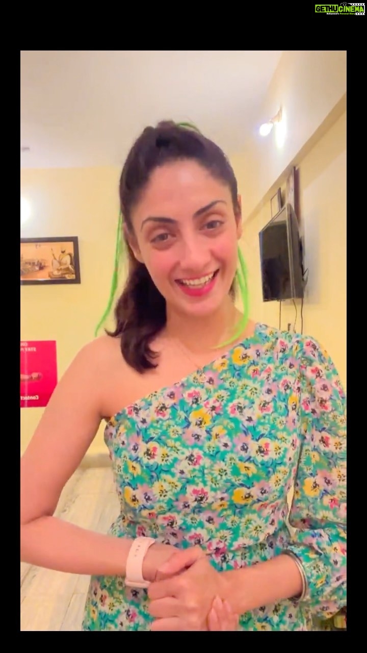Gurleen Chopra Instagram - DIET FOR FACIAL HAIR ACNE PIGMENTATION LOOSE SKIN FRECKLES USE THIS EVERYDAY & SEE MAGICAL RESULTS @counsellingwith.gc