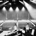 Haricharan Instagram - iPhone aaya Namaha! Performing at @toyotamusicfactory at #Dallas with @arrahman sir and the whole Gang Show 5/23 #allaccesstour #Haricharan #Arrahman Toyota Music Factory