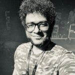 Haricharan Instagram - iPhone aaya Namaha! Performing at @toyotamusicfactory at #Dallas with @arrahman sir and the whole Gang Show 5/23 #allaccesstour #Haricharan #Arrahman Toyota Music Factory