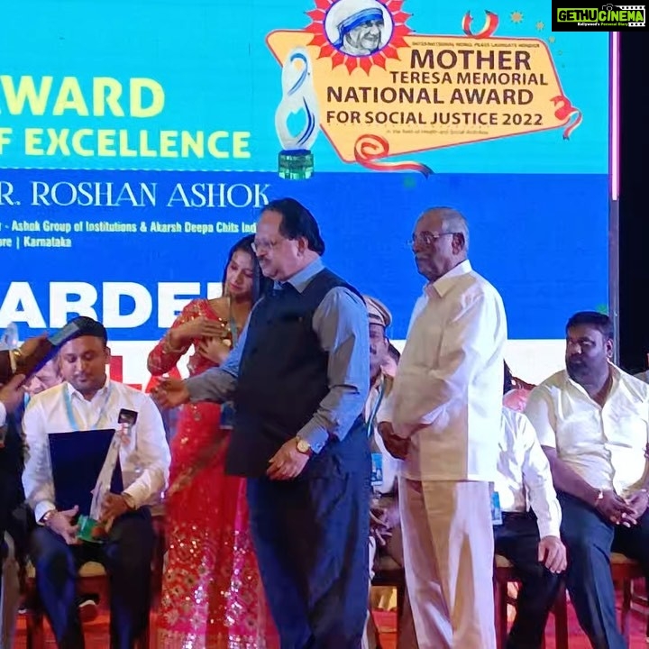 Harshika Poonacha Instagram - Honoured Blessed and Delighted to be the receiving the Most Dignified National Award βTHE MOTHER THERESA MEMORIAL NATIONAL AWARD for SOCIAL JUSTICE β on behalf of our BHUVANAM FOUNDATION. We Voraciously accept this Award and Thank each one of you for nominating us π We promise to work harder and be there for the people who need us π