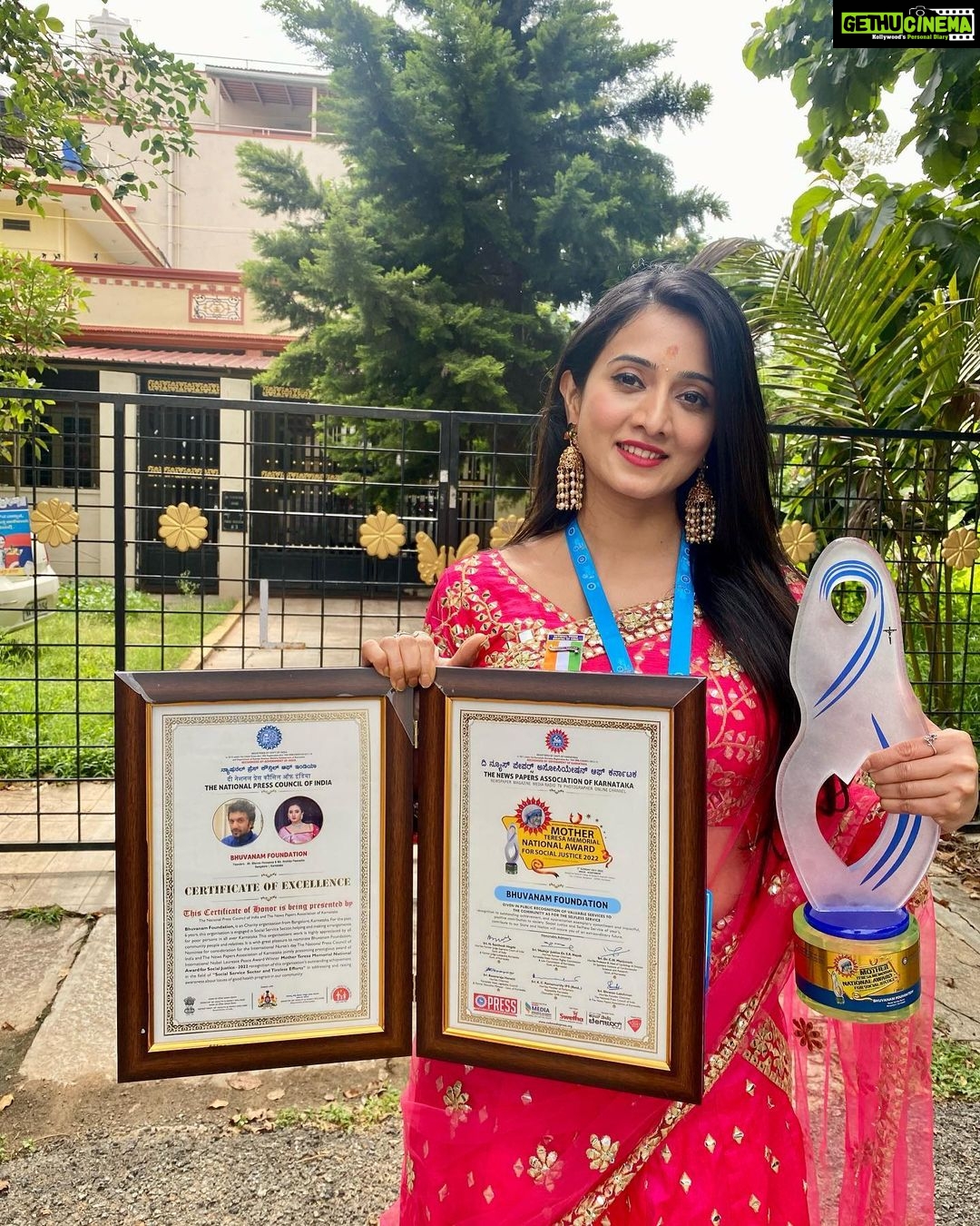 Harshika Poonacha Instagram - Honoured Blessed and Delighted to be the receiving the Most Dignified National Award βTHE MOTHER THERESA MEMORIAL NATIONAL AWARD for SOCIAL JUSTICE β on behalf of our BHUVANAM FOUNDATION. We Voraciously accept this Award and Thank each one of you for nominating us π We promise to work harder and be there for the people who need us π Bangalore, India